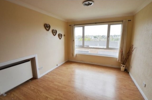 1 Bed Flat/Apartment To Let in..
