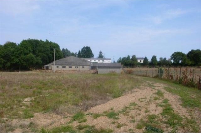 Land For Sale: 86100 CHATELLERAULT - 2