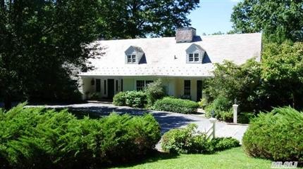 202 Cleft Rd Mill Neck, NY 11765