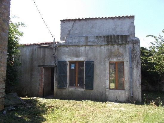 1 Bedroom House to Improve