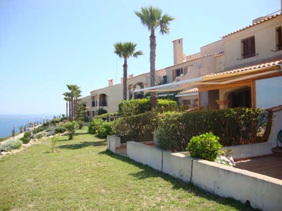 1 Bed Frontline Sea View Apartment - 2