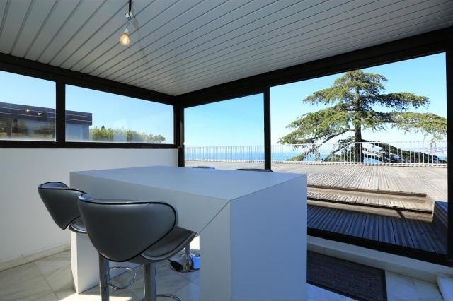 Exceptional four bed with balcony - 2