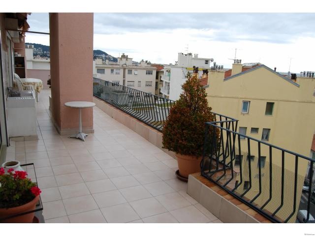 Two bed with Huge Balcony in Gambetta - 2