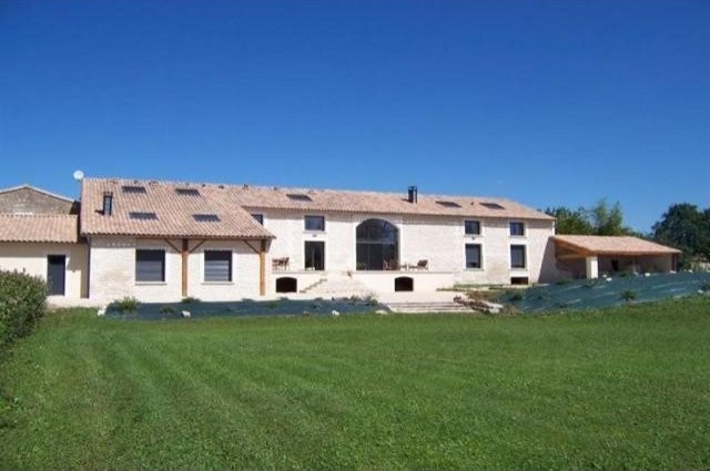 4 bedroom Villa For Sale: 79260 NIORT - 2