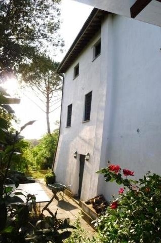 4 Bedrooms - Villa - For Sale - 2