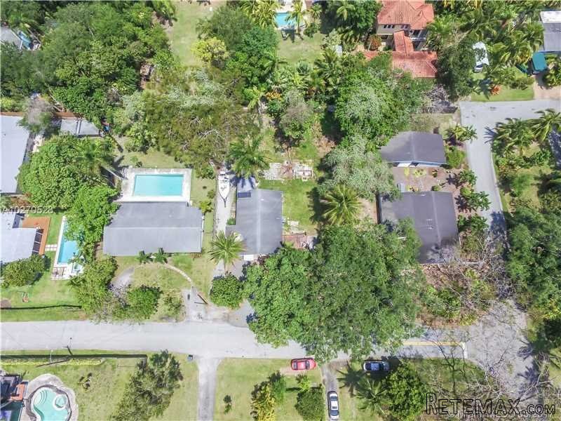 2 bedroom House For Sale: 6635 SW 76 Ter - 2