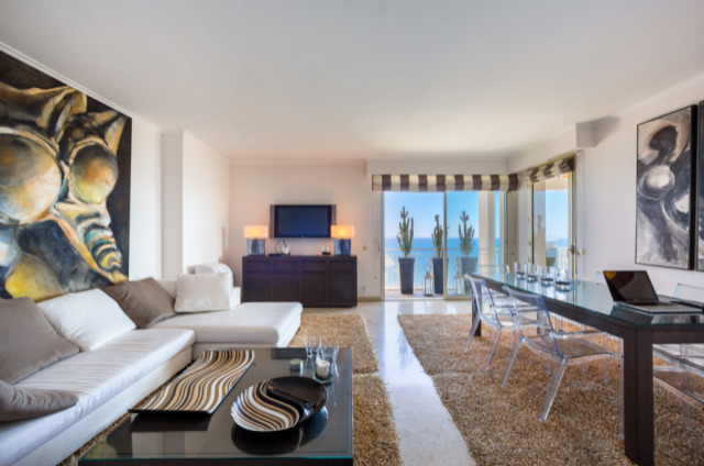 An excellent 2 bed apartment, with..