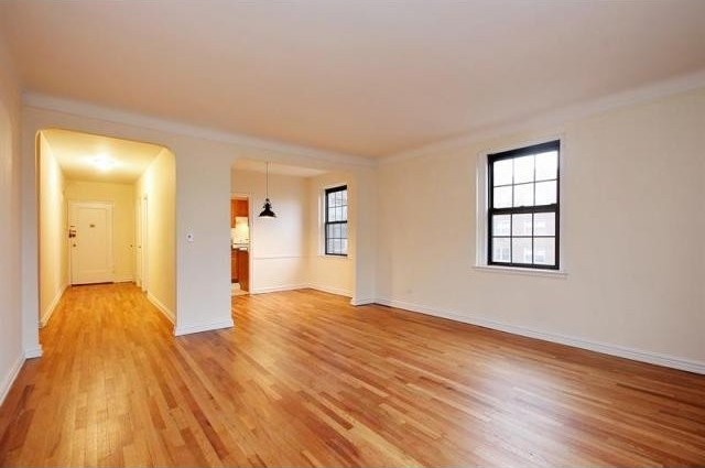 2 bedroom Co-op For Sale: Scarsdale.. - 2