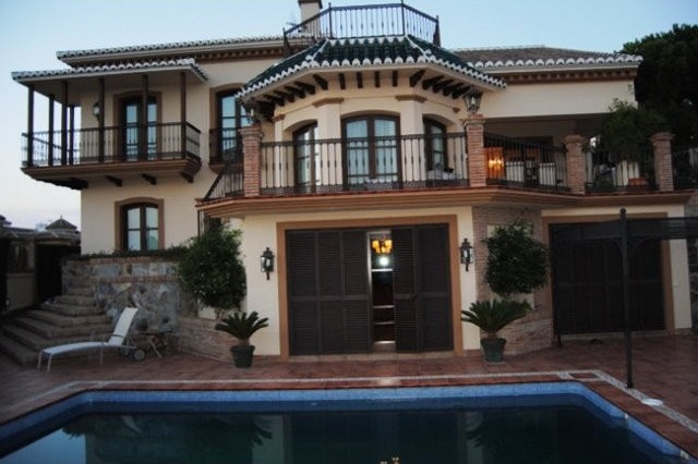 Villa for Sale in Torre del Mar 950.000..