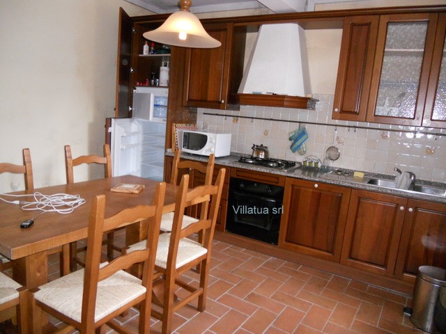 Country/farmhouse - For Sale - North of..