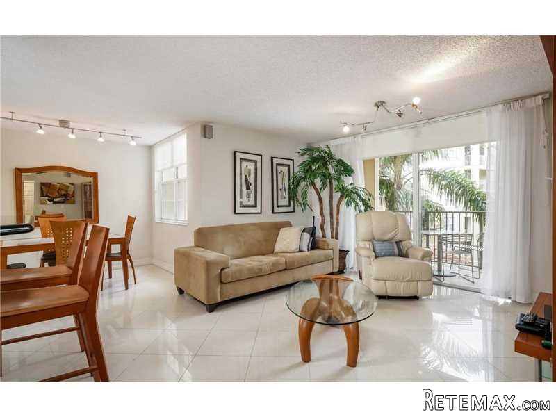1 bedroom Flat For Sale: 19701 E.. - 2