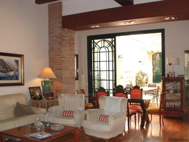 A sea front modernist house - 2
