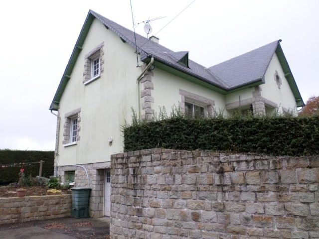 Vente Maison 4 Pieces De 115 M2 53000..