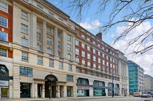 3 Bedrooms - Apartment - London - For..