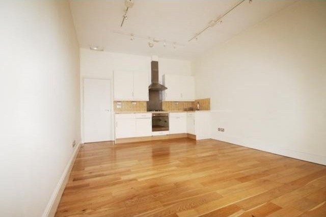1 bed flat to rent - 2