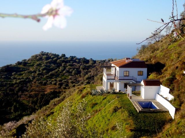 Villa for Sale in Arenas 285.000 €