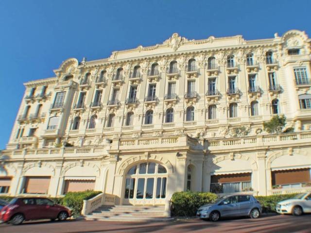 Trendy Loft apartment , 2 beds, in..