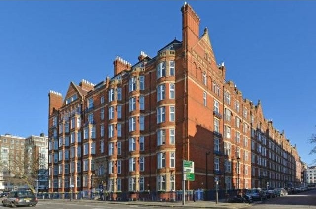 2 Bedrooms - Apartment - London - For..