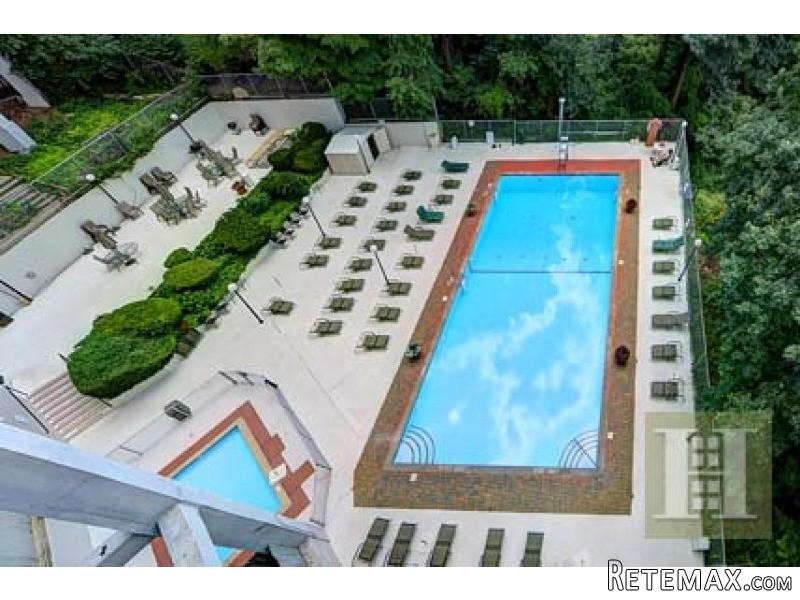 Apartment For Sale:2621 PALISADE..