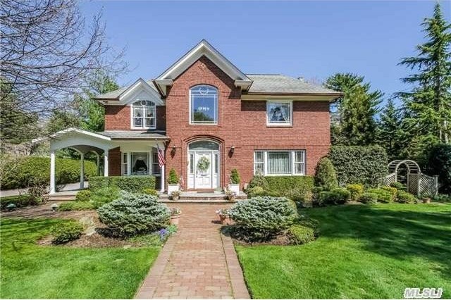 11 Rockaway Ave Garden City, NY 11530