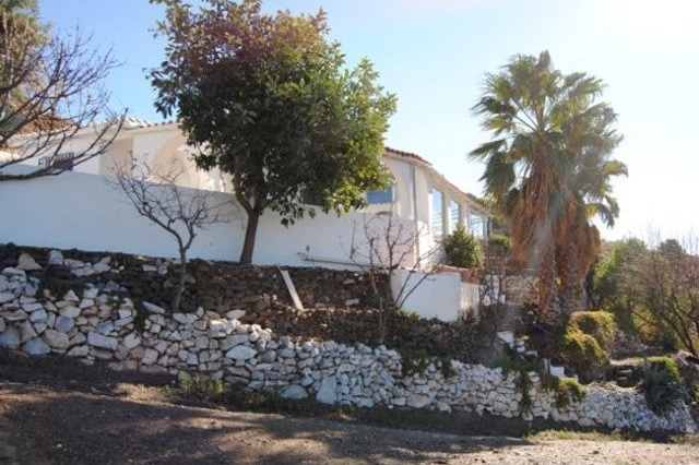 Country Houses for Sale in Competa..