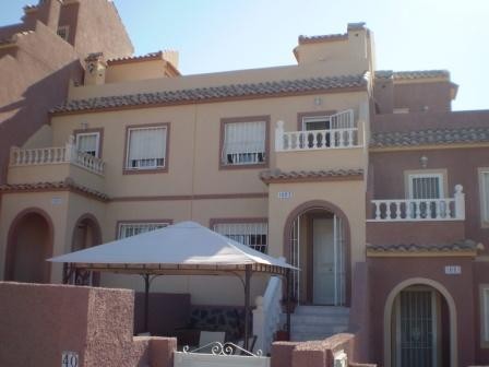 2 Bed House with Sea Views