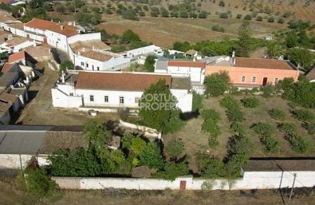 Large land for building rural tourism..