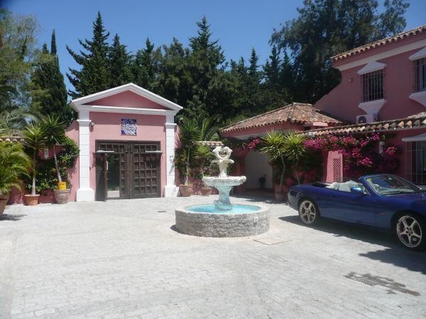 9 bedroom Detached Villa For Sale:.. - 2