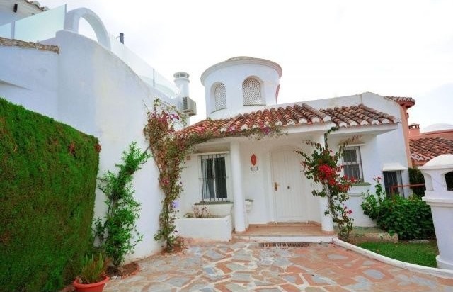 Town House - Semi detached villa for..