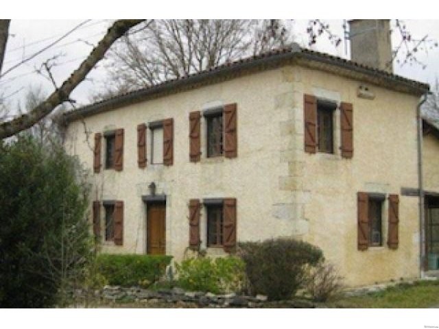 Hamlet Property With 3 Houses in Complex