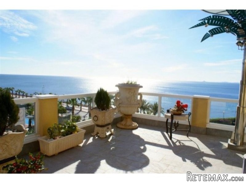 3 bedroom, 3 bathroom Apartment 250m2