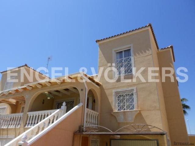 QUAD WITH APARTMENT IN PLAYA FLAMENCA - 2