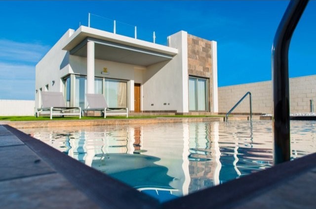 3 Bedrooms - Property - Alicante - For..