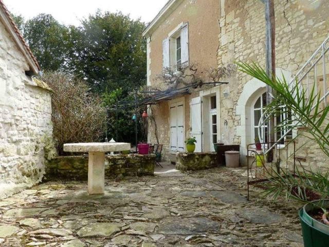 4 bedroom Character For Sale: 86100.. - 2