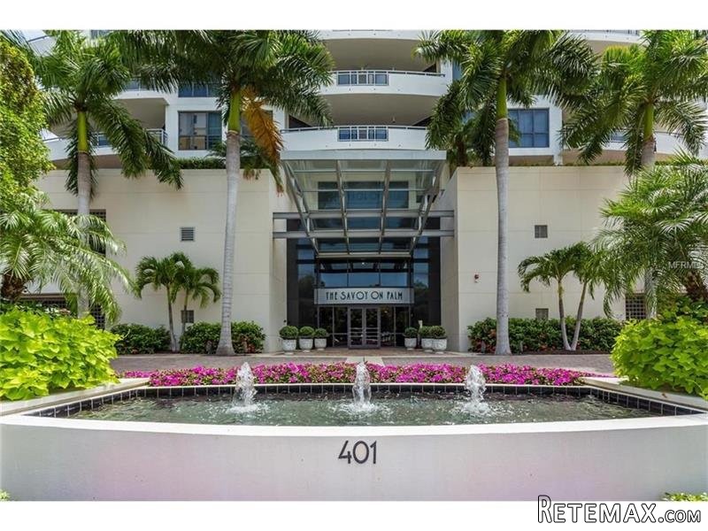 4 bedroom Town House For Sale: 401 S.. - 2