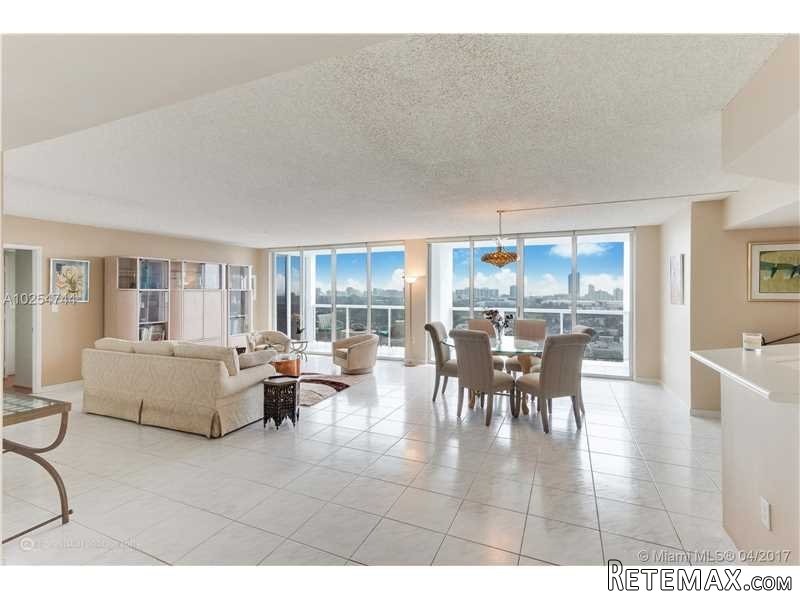 2 bedroom Flat For Sale: 1900 Sunset..
