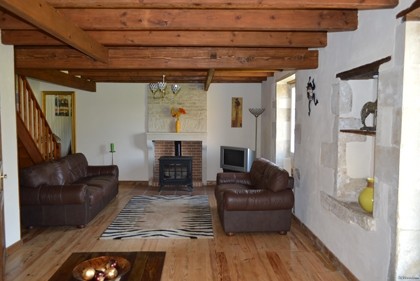 Beautiful chocolate-box stone cottage.. - 2