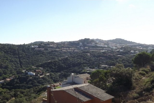 Plot of land with beautiful sea views - 2