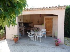 Spacious And Private Villa With Pool - 2