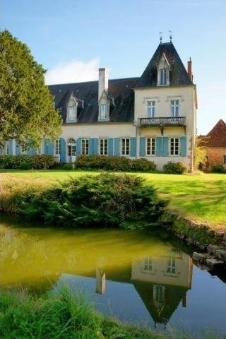 10 bedroom Castle For Sale: 03200 VICHY - 2