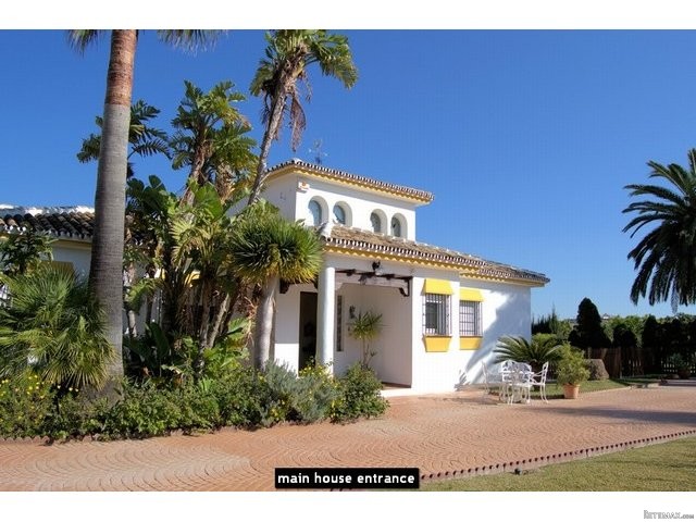 Villa for sale in Mijas Costa, Mijas..
