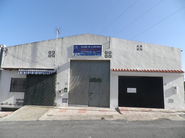 Commercial for sale in Estepona