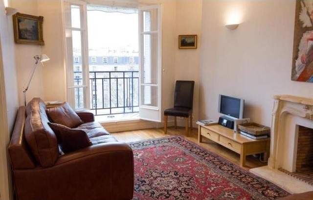2 bedroom Property For Sale: Paris.. - 2