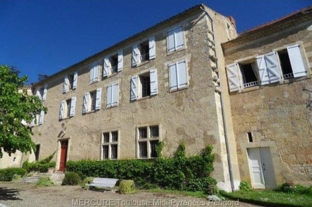 8 bedroom Castle For Sale: 32810 GERS