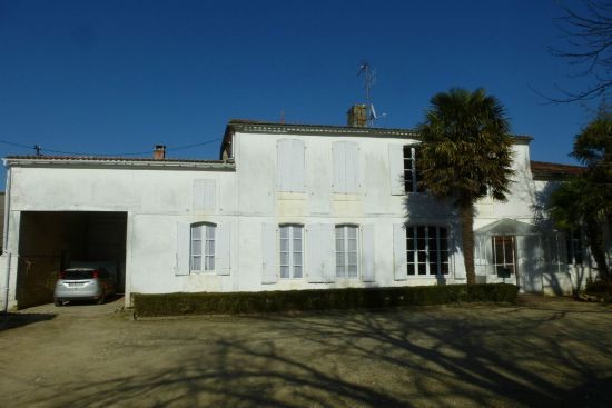 Farm Complex - St Palais De Phiolin