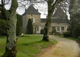 Attractive Country House With Swimming..