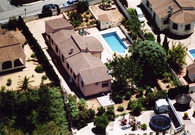 3 Bedrooms - Villa - Alicante - For Sale