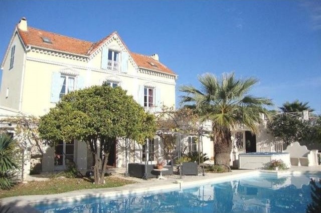 6 bedroom Character For Sale: 06400..