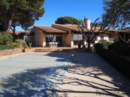 Architect Conceived Villa With 340 M²..