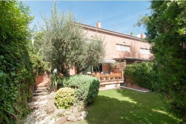 5 bedroom Terraced House For Sale:.. - 2